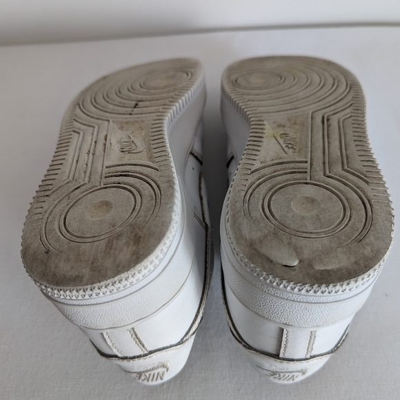 Nike Air Force 1 AF1 Triple White Lows Premium Sneakers - Picture 9 of 11